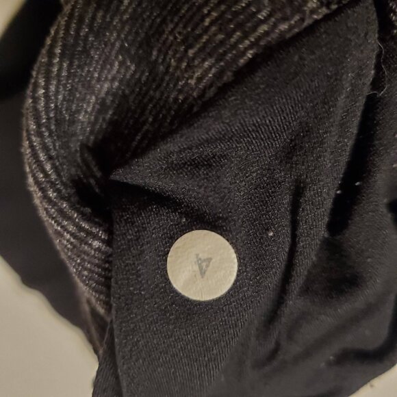 Lululemon Bundle - Swiftly top and joggers - Picture 3 of 9